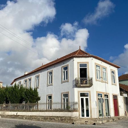 לינה וארוחת בוקר Mosteiro  Casa Dos Caminhos De Santiago מראה חיצוני תמונה